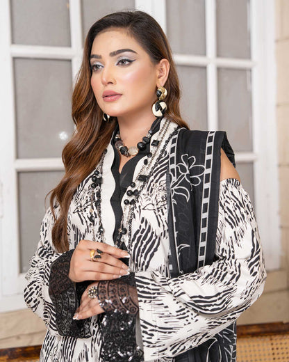 Close-up of embroidered appliquŽ work on shirt of Grace Hazel Aalaya